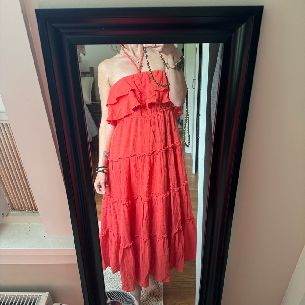 Elegant SOLAÍ Coral Halter Maxi Dress